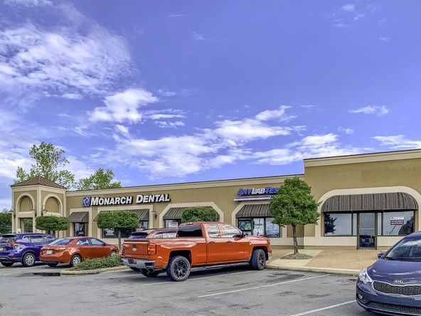 Westchase Plaza: 301 N Shackleford Rd, Little Rock, AR 72211